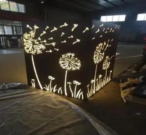 察隅耐候钢灯箱